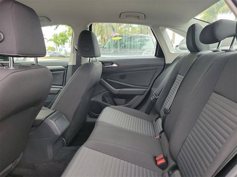 Certified 2022 Volkswagen Jetta S image 8