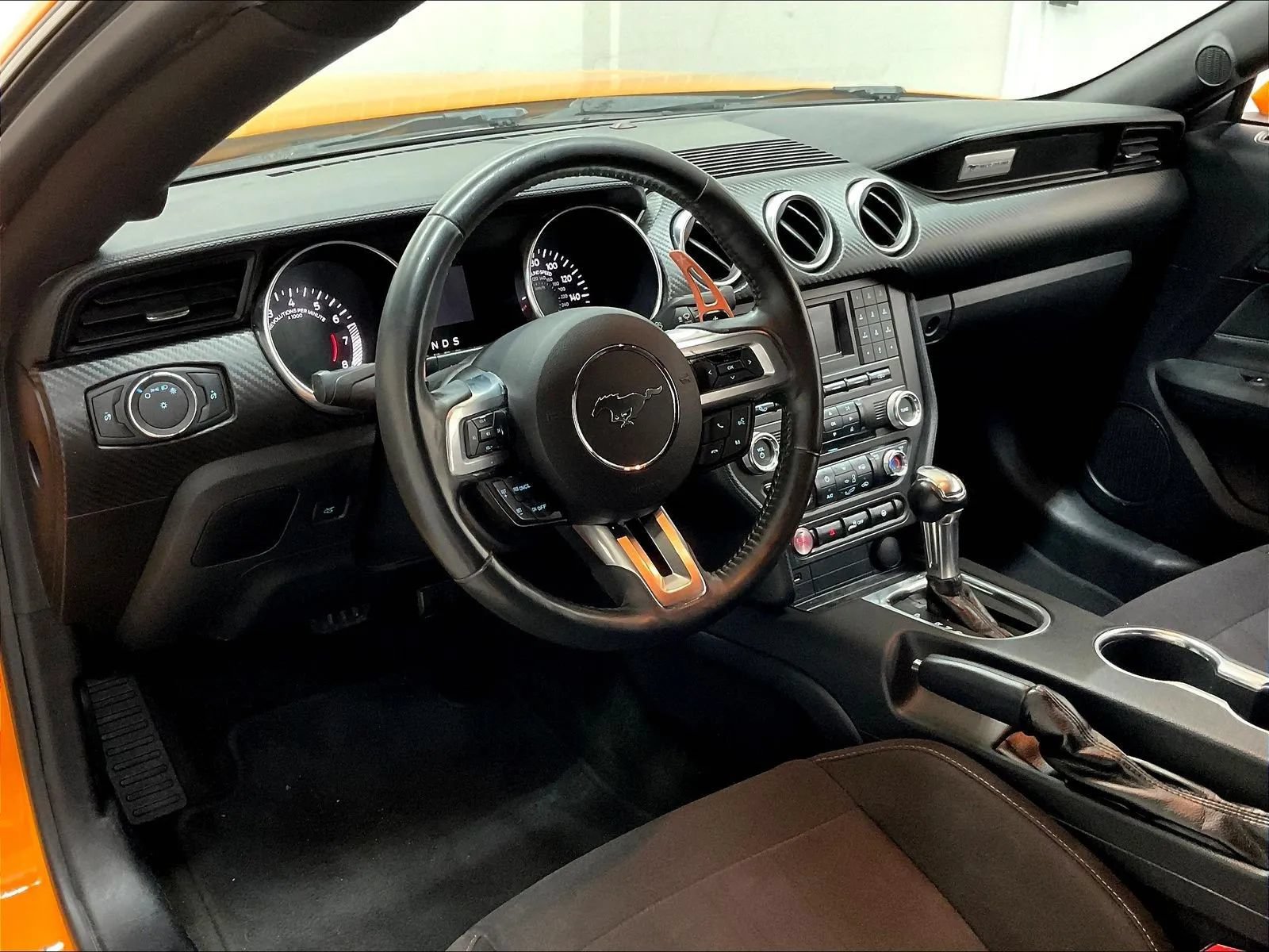 Used 2018 Ford Mustang Coupe RWD image 10