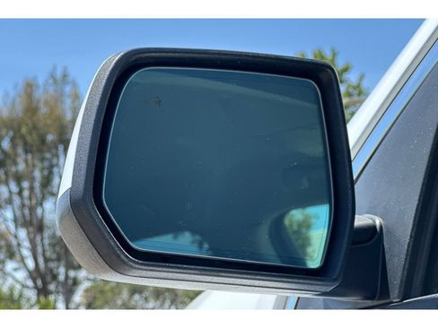 Used 2017 GMC Acadia SLT FWD image 58