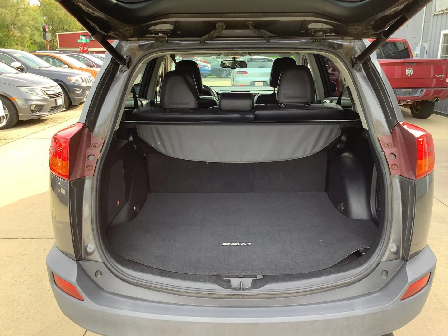 Used 2013 Toyota RAV4 Limited FWD image 17