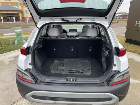 Certified 2023 Hyundai Kona SE image 9