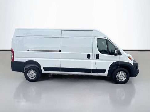 Used 2026 RAM ProMaster 2500 w/ Convenience Group FWD image 2