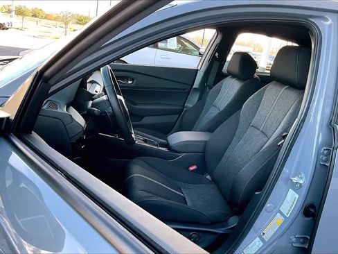 Used 2025 Honda Accord Sport image 7