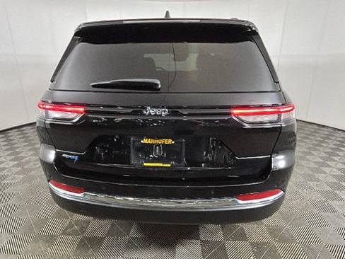 Used 2023 Jeep Grand Cherokee 4WD 4xe image 3