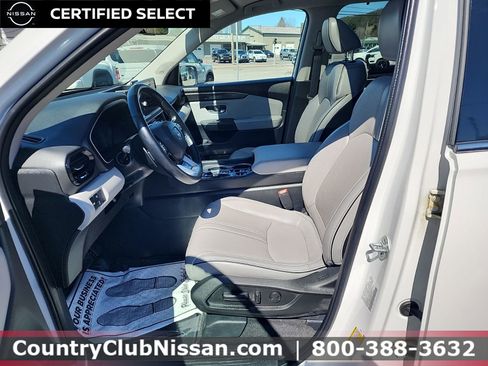 Used 2023 Honda Pilot Elite image 11