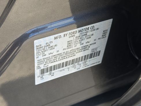 Used 2025 Ford Maverick XL FWD image 32