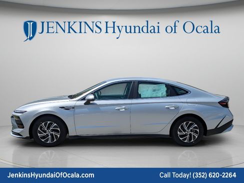 New 2026 Hyundai Sonata Blue FWD image 9