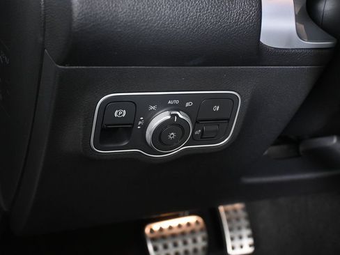 Certified 2022 Mercedes-Benz GLB 250 4MATIC image 28