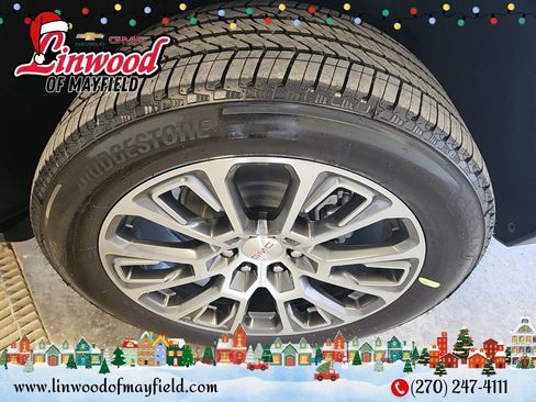 New 2026 GMC Yukon XL Denali image 7