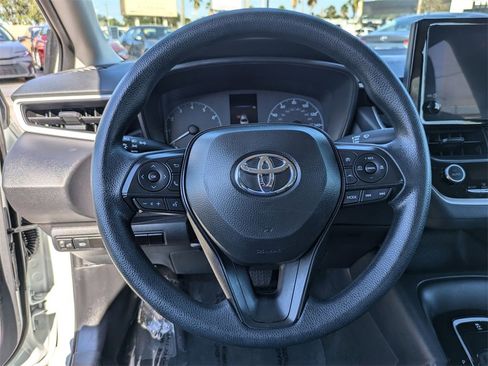 Used 2025 Toyota Corolla LE image 22