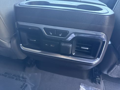 Used 2019 GMC Sierra 1500 SLT w/ SLT Premium Package AWD/4WD image 13