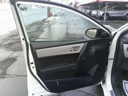 Used 2018 Toyota Corolla LE w/ Body Protection Package image 17