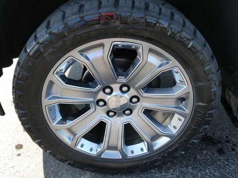 Used 2018 GMC Sierra 1500 Denali w/ Denali Ultimate Package AWD/4WD image 10