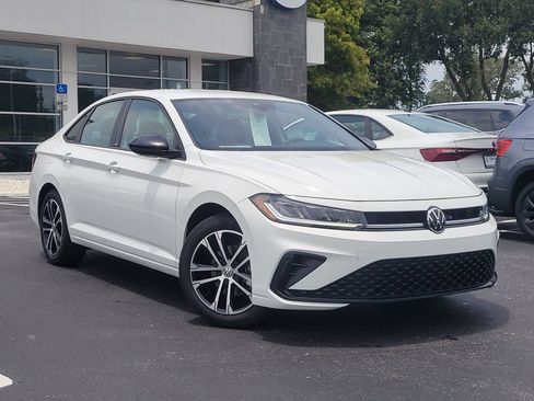 Certified 2026 Volkswagen Jetta Sport FWD image 32