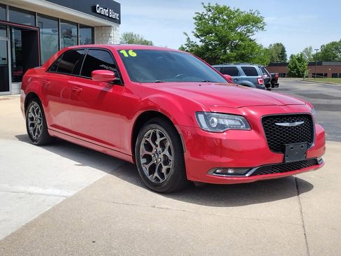 Used 2016 Chrysler 300 S AWD/4WD image 3