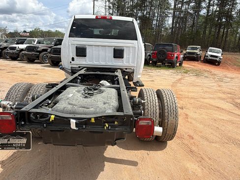 New 2026 RAM 5500 Tradesman image 9