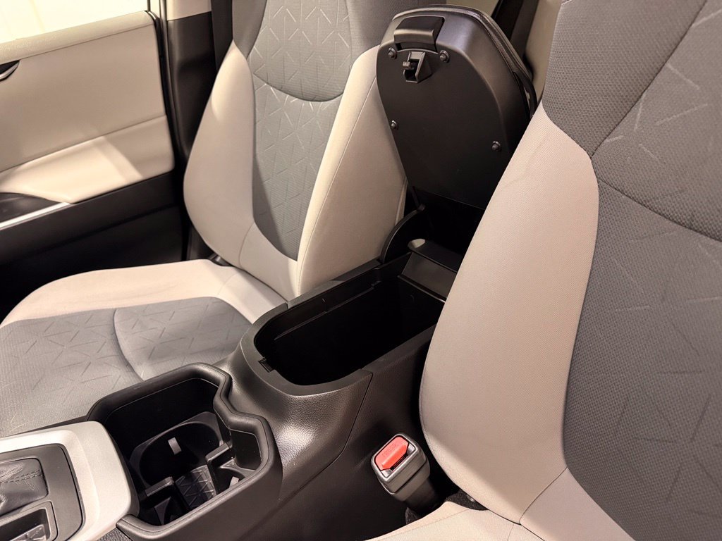Used 2023 Toyota RAV4 XLE w/ Convenience Package FWD image 29