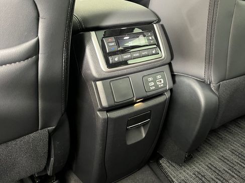 New 2026 Subaru Ascent Limited AWD/4WD image 23