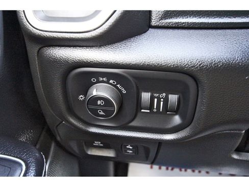 Used 2023 RAM 1500 Laramie AWD/4WD image 19