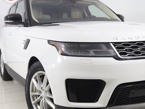 Used 2020 Land Rover Range Rover Sport SE image 18