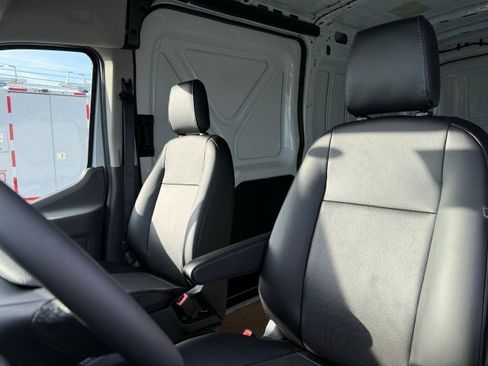 New 2026 Ford Transit 250 148 Medium Roof RWD image 17