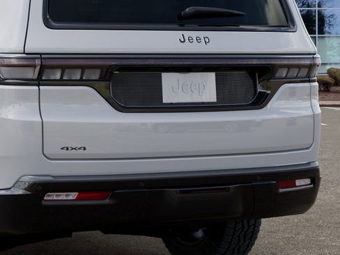 New 2026 Jeep Grand Wagoneer 4WD image 13