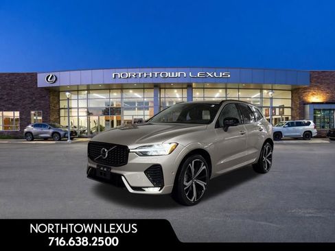 Used 2025 Volvo XC60 B5 Ultra AWD/4WD image 1