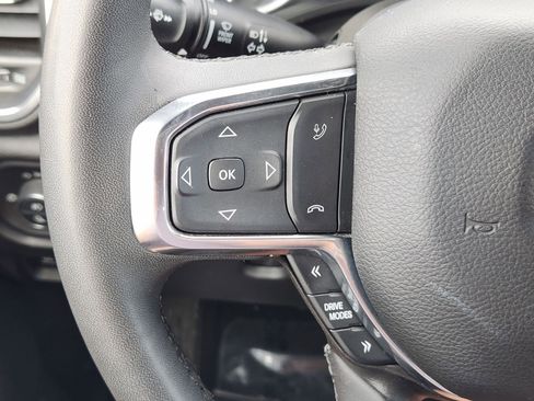 Used 2025 RAM 1500 Laramie image 37