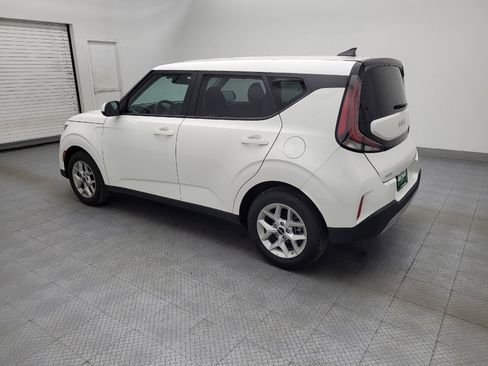 Used 2025 Kia Soul LX w/ LX Technology Package image 3