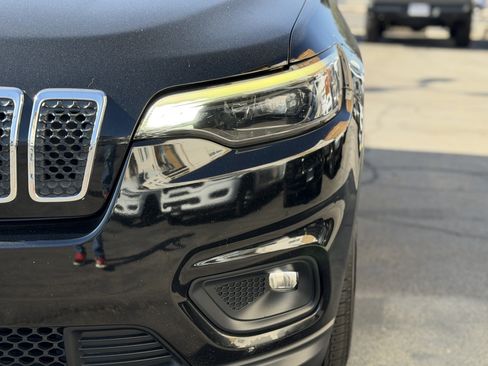 Certified 2019 Jeep Cherokee Latitude Plus FWD image 13