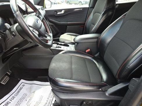 Used 2024 Ford Escape ST-Line Select AWD/4WD image 13