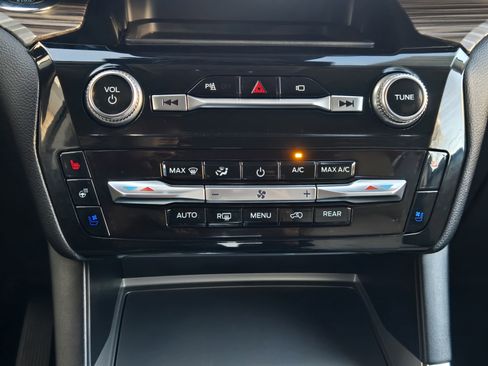 Certified 2022 Ford Explorer Limited w/ Equipment Group 301A image 14