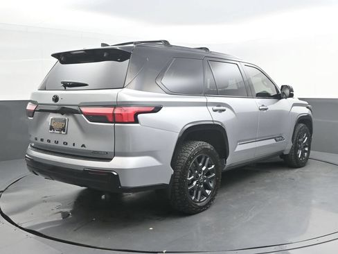 Used 2025 Toyota Sequoia Platinum w/ Tow Technology Package AWD/4WD image 7