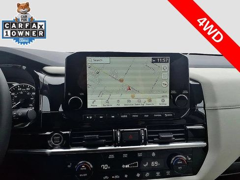 Used 2023 Nissan Pathfinder SL AWD/4WD image 31