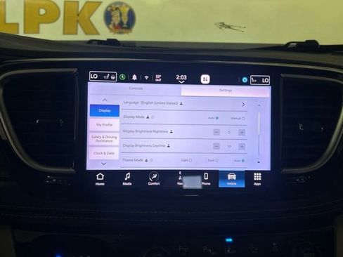 Used 2022 Chrysler Pacifica Limited FWD image 28