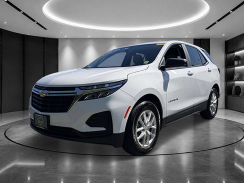 Certified 2023 Chevrolet Equinox LS w/ LS Convenience Package FWD image 1
