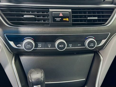 Certified 2018 Honda Accord LX image 15