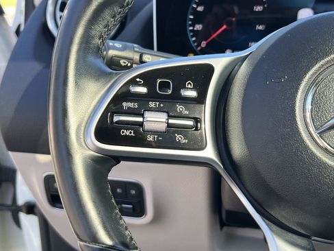 Used 2021 Mercedes-Benz GLA 250 4MATIC image 30