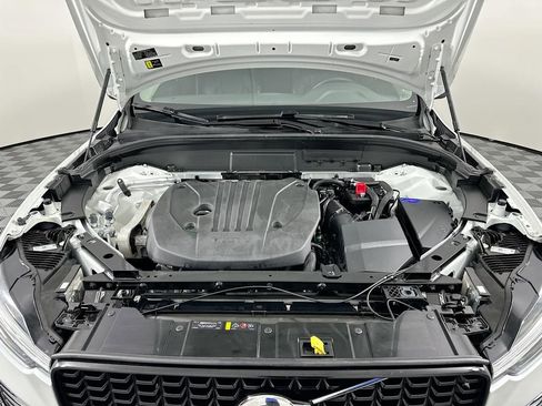 Used 2023 Volvo XC60 B5 Plus image 20