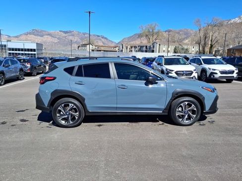 Used 2025 Subaru Crosstrek 2.0i Premium image 2