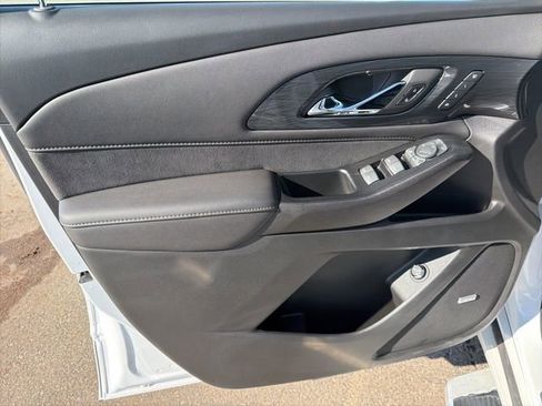Used 2023 Chevrolet Traverse High Country image 10