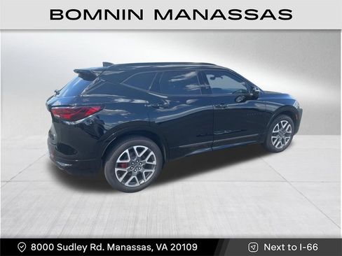 Used 2023 Chevrolet Blazer RS w/ Driver Confidence II Package AWD/4WD image 3