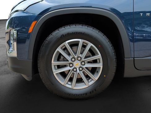 Used 2023 Chevrolet Traverse LT AWD/4WD image 9