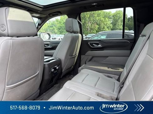 Used 2023 GMC Yukon XL SLT w/ SLT Premium Package AWD/4WD image 9