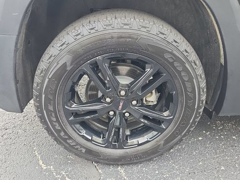 Used 2023 GMC Terrain AT4 w/ Tech Package AWD/4WD image 19