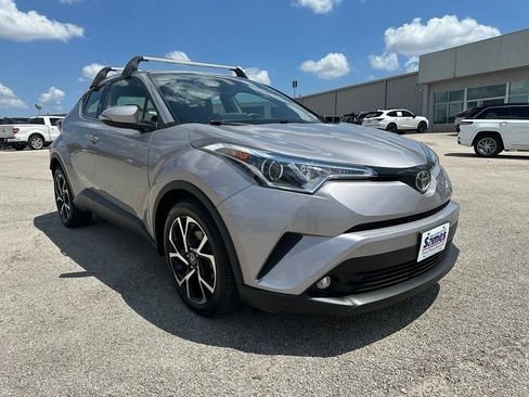 Used 2019 Toyota C-HR Limited FWD image 1