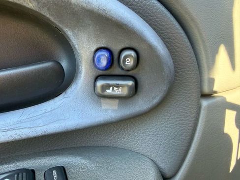 Used 2004 Chevrolet TrailBlazer LT w/ LT Preferred Equipment Group image 17