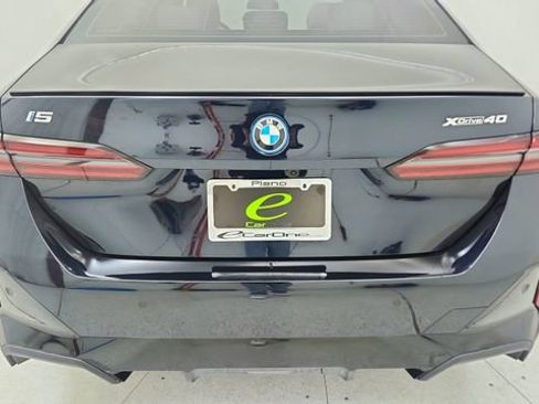 Used 2025 BMW i5 xDrive40 w/ M Sport Package image 12