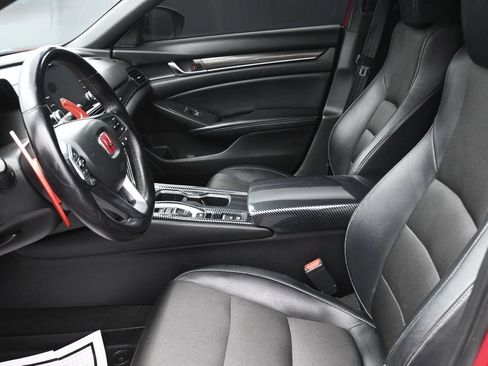 Used 2018 Honda Accord Sport image 11
