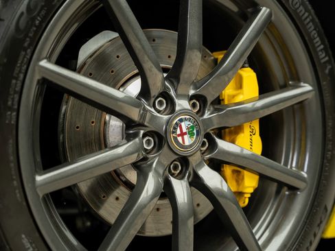 Used 2016 Alfa Romeo 4C Spider image 6